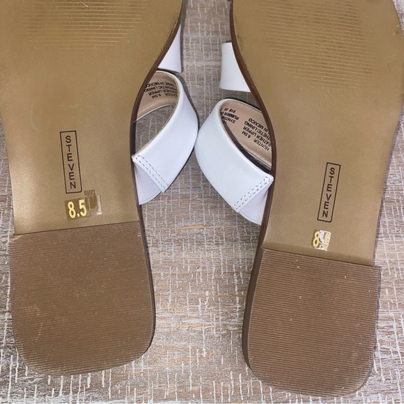 STEVEN NEW YORK WHITE WITH SILVER TOE BAND LEATHER  COMFORT SANDALS SIZE 8.5 M - Picture 12 of 16